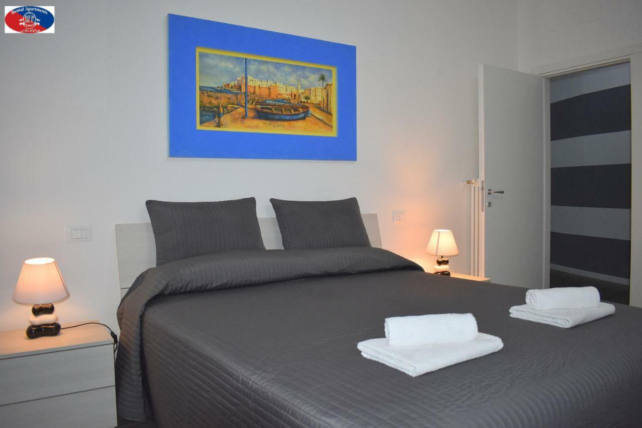 Red & Blu Apartments 데센자노델가르다 외부 사진